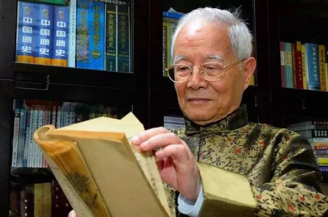 邓铁涛：矢志中医八十年